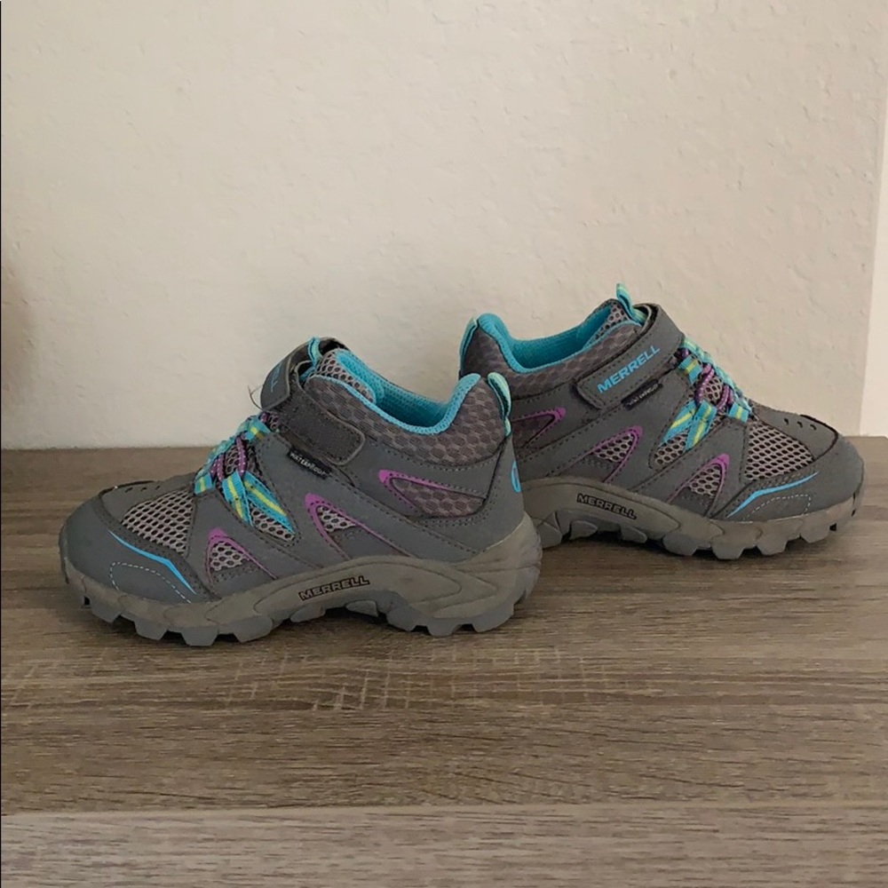 Used Merrell Hilltop Waterproof Sneaker